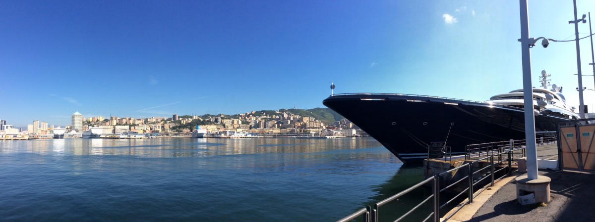Il megayacht Serene ormeggiato a Genova. Foto Liguria Nautica