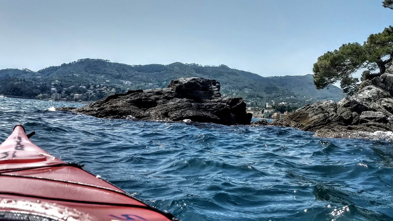 In kayak a Portofino: le immagini esclusive