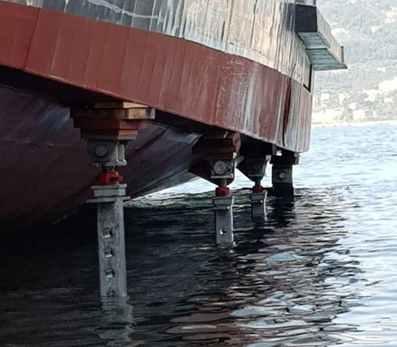 Naval Tecno Sud e Sanlorenzo - cavalletti per mega yacht (4)