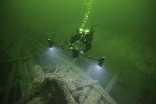 FSDA formazione subacquei scientifici - photo_of_maritime_archeologist_taken_footgae_for_a_3d_model_by_rikka_tevali fonte ww22.helsinki.fi